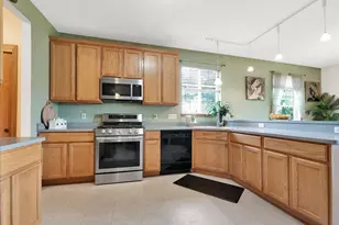 2905 Tanglewood Dr, Waukesha, WI 53189 - Photo 8