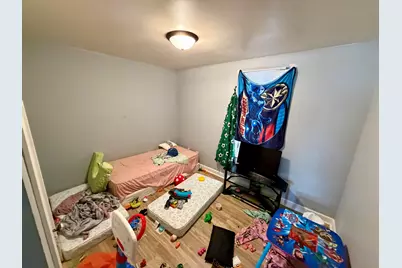2007 N 40th St #2009, Milwaukee, WI 53208 - Photo 10