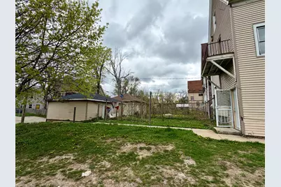 2007 N 40th St #2009, Milwaukee, WI 53208 - Photo 12