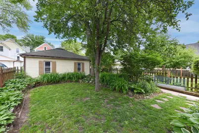 3218 N Newhall St, Milwaukee, WI 53211 - Photo 24
