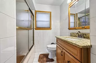 2406 S 79th St, West Allis, WI 53219 - Photo 20