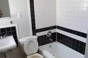 1817 N Humboldt Ave, Milwaukee, WI 53202 - Photo 10