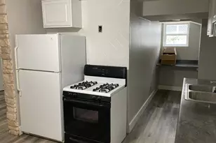 1817 N Humboldt Ave, Milwaukee, WI 53202 - Photo 16