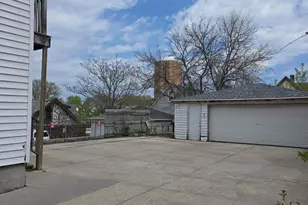 1817 N Humboldt Ave, Milwaukee, WI 53202 - Photo 18