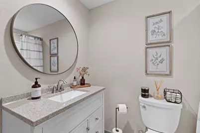 W271N4780  Greenhill Ct, Pewaukee, WI 53072 - Photo 22