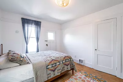3033 N Murray Ave, Milwaukee, WI 53211 - Photo 30