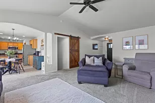 W6484 Brandon Ct, Greenville, WI 54942 - Photo 6