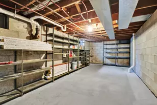 17550 Brooklawn Dr, Brookfield, WI 53045 - Photo 32