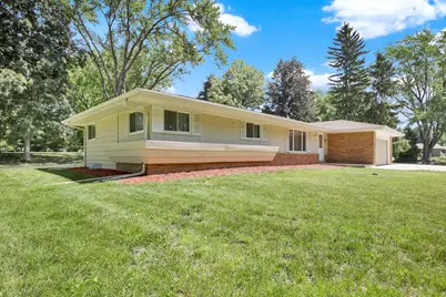 17550  Brooklawn Dr, Brookfield, WI 53045 - Photo 4