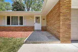 17550 Brooklawn Dr, Brookfield, WI 53045 - Photo 2