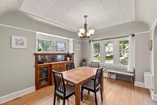 2472 N 71st St, Wauwatosa, WI 53213 - Photo 8