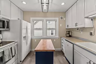 2472 N 71st St, Wauwatosa, WI 53213 - Photo 12