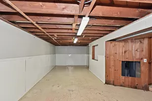 7400 W Melvina St, Milwaukee, WI 53216 - Photo 22