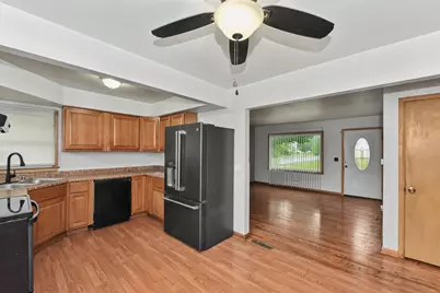 7400 W Melvina St, Milwaukee, WI 53216 - Photo 10