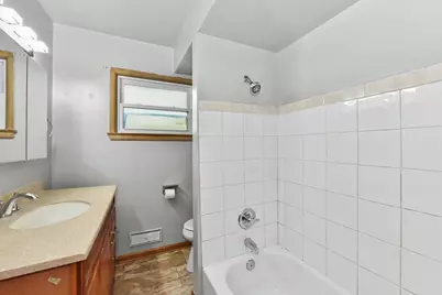 7400 W Melvina St, Milwaukee, WI 53216 - Photo 12