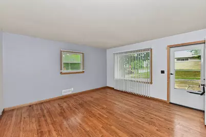7400 W Melvina St, Milwaukee, WI 53216 - Photo 4