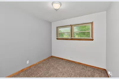 7400 W Melvina St, Milwaukee, WI 53216 - Photo 14