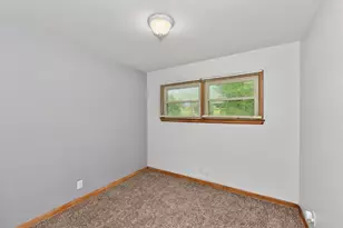 7400 W Melvina St, Milwaukee, WI 53216 - Photo 14