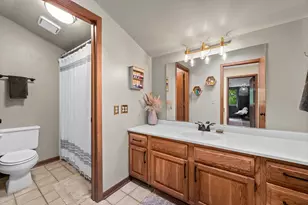 6318 Cedar St, Wauwatosa, WI 53213 - Photo 16