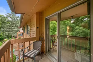 6318 Cedar St, Wauwatosa, WI 53213 - Photo 10