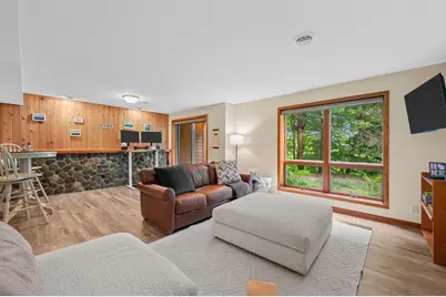 6318  Cedar St, Wauwatosa, WI 53213 - Photo 24