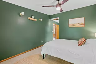 6318 Cedar St, Wauwatosa, WI 53213 - Photo 14