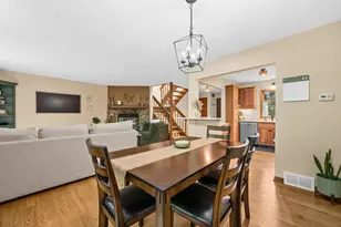 6318 Cedar St, Wauwatosa, WI 53213 - Photo 8