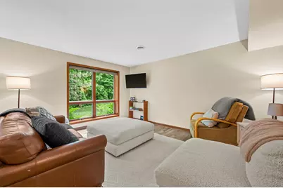 6318  Cedar St, Wauwatosa, WI 53213 - Photo 22