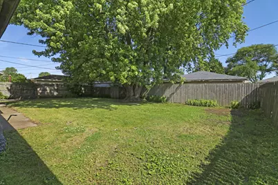 1712  87th St, Kenosha, WI 53143 - Photo 4