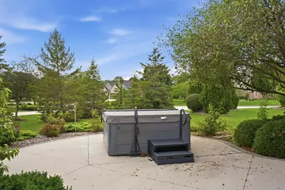 9223 W Wyndham Hills Ct, Franklin, WI 53132 - Photo 62