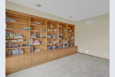 9223 W Wyndham Hills Ct, Franklin, WI 53132 - Photo 24