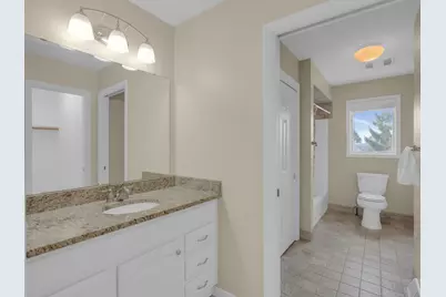9223 W Wyndham Hills Ct, Franklin, WI 53132 - Photo 40