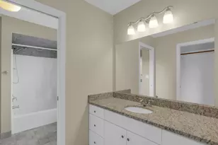 9223 W Wyndham Hills Ct, Franklin, WI 53132 - Photo 36
