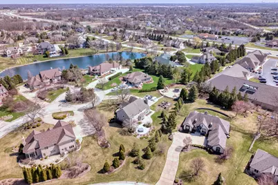9223 W Wyndham Hills Ct, Franklin, WI 53132 - Photo 62