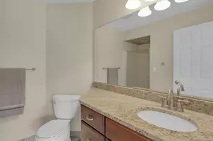 9223 W Wyndham Hills Ct, Franklin, WI 53132 - Photo 34