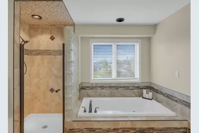 9223 W Wyndham Hills Ct, Franklin, WI 53132 - Photo 34