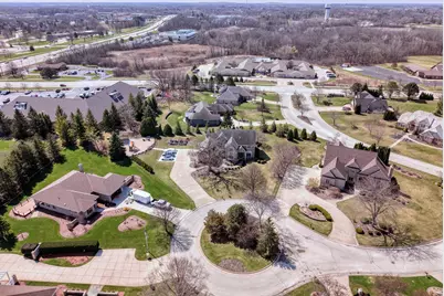 9223 W Wyndham Hills Ct, Franklin, WI 53132 - Photo 60
