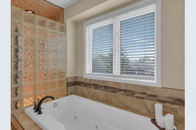 9223 W Wyndham Hills Ct, Franklin, WI 53132 - Photo 36