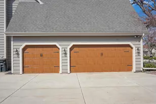 9223 W Wyndham Hills Ct, Franklin, WI 53132 - Photo 58