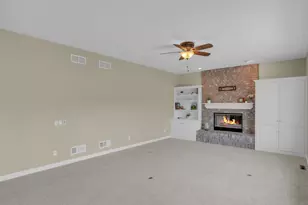 9223 W Wyndham Hills Ct, Franklin, WI 53132 - Photo 16
