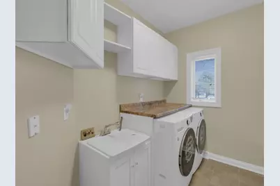 9223 W Wyndham Hills Ct, Franklin, WI 53132 - Photo 26