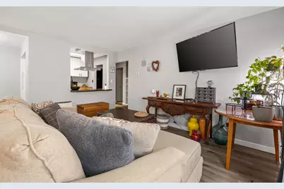 4434 N Oakland Ave #203, Shorewood, WI 53211 - Photo 8