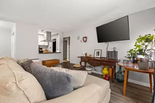 4434 N Oakland Ave, Shorewood, WI 53211 - Photo 8