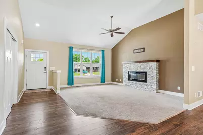 3130  Pritchard Dr, Racine, WI 53406 - Photo 2