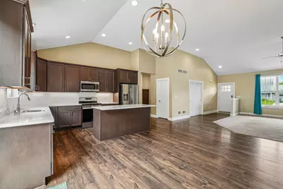 3130  Pritchard Dr, Racine, WI 53406 - Photo 12