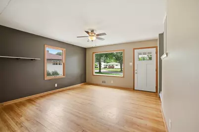 534  Peters Dr, Waukesha, WI 53188 - Photo 4