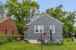 4406 S Nicholson Ave, Saint Francis, WI 53235 - Photo 4