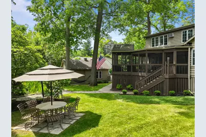 837  Van Slyke Dr, Fontana, WI 53125 - Photo 6