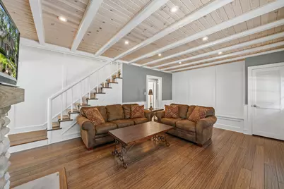 837  Van Slyke Dr, Fontana, WI 53125 - Photo 20