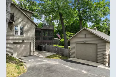 837  Van Slyke Dr, Fontana, WI 53125 - Photo 8